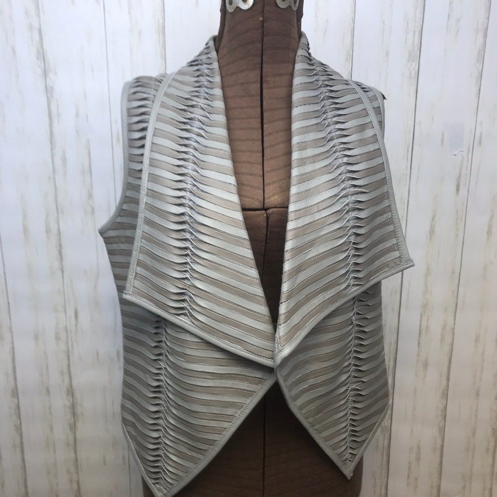 G.I.L.I. Pierced Leather Vest Light Taupe & Storm Gray NWOT Size 10